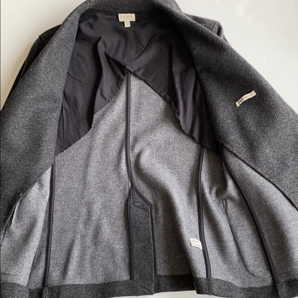 Warm and comfy blazer by Club Monaco size L - Picture 4 of 5